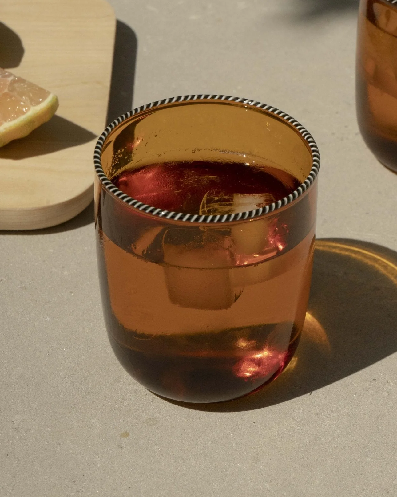 AMBER GLASS WITH BLACK AND WHITE TWISTED RIM - Image 6
