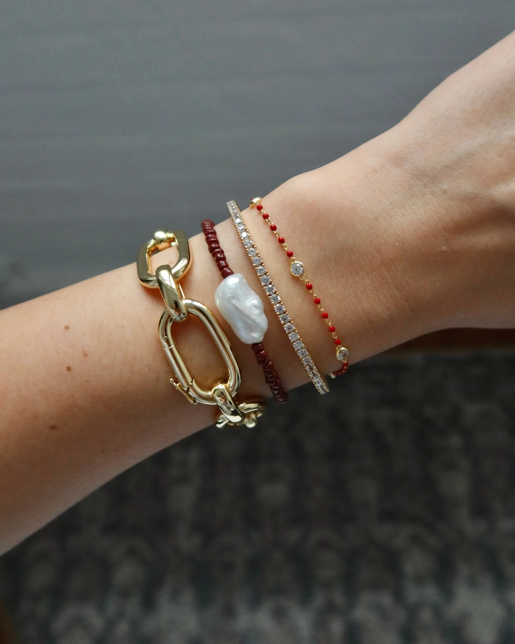YAEL CZ ENAMEL BRACELET (RED)