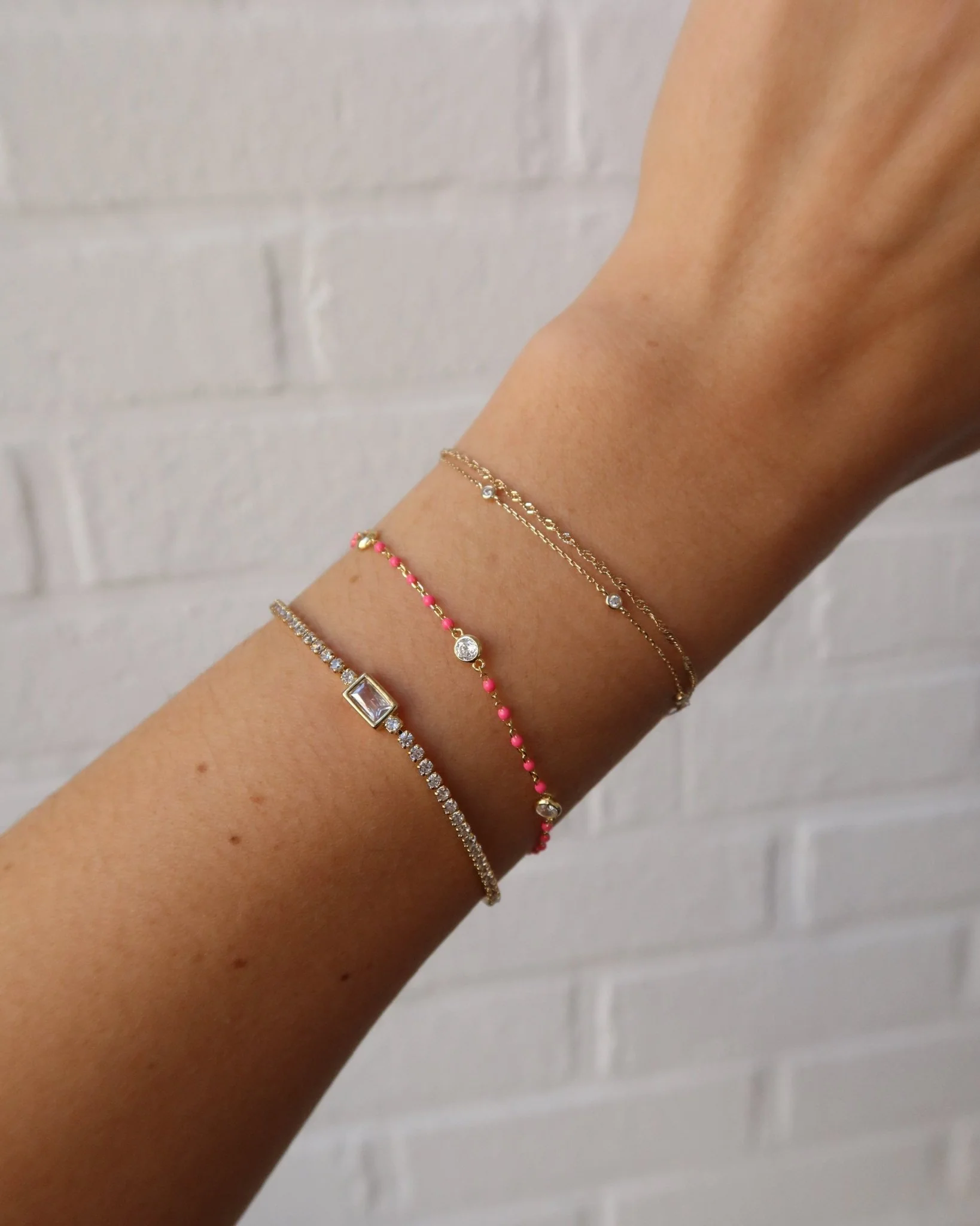 YAEL CZ ENAMEL BRACELET (PINK)