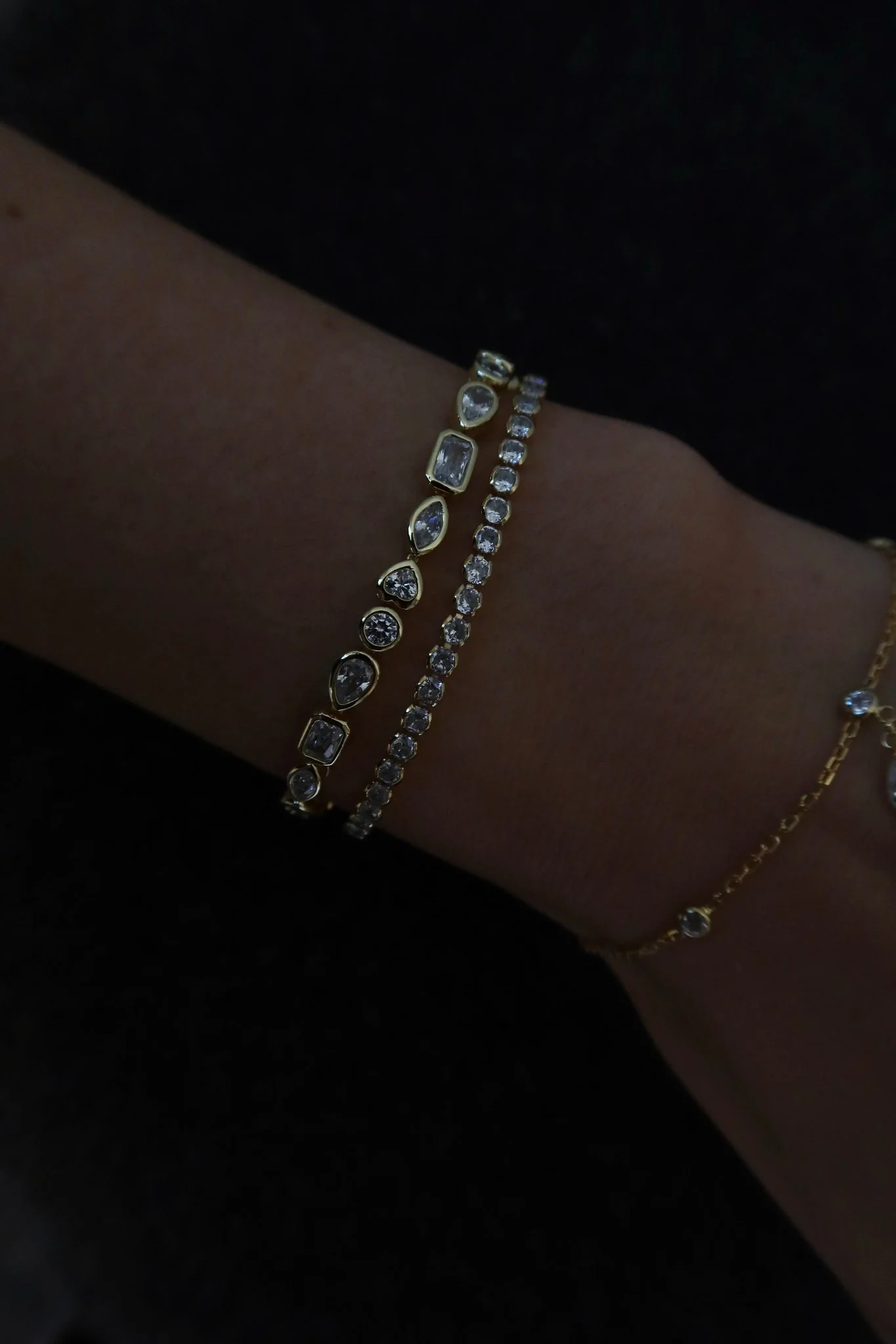 CHLOE MIXED STONE BEZEL TENNIS BRACELET - Image 4