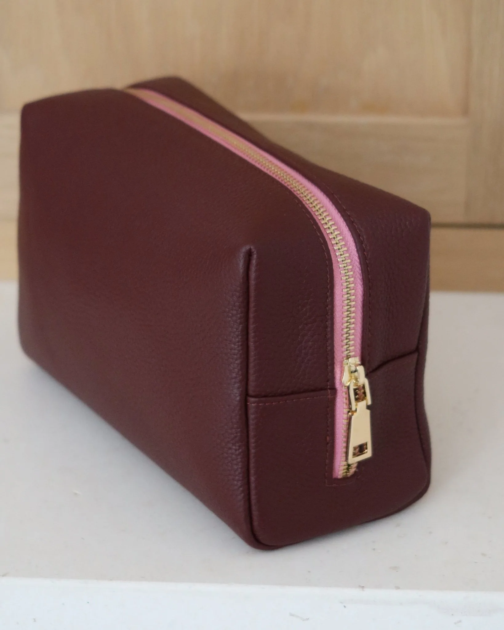 BURGUNDY AND BLUSH LEATHER COSMETIC CASE - Image 4