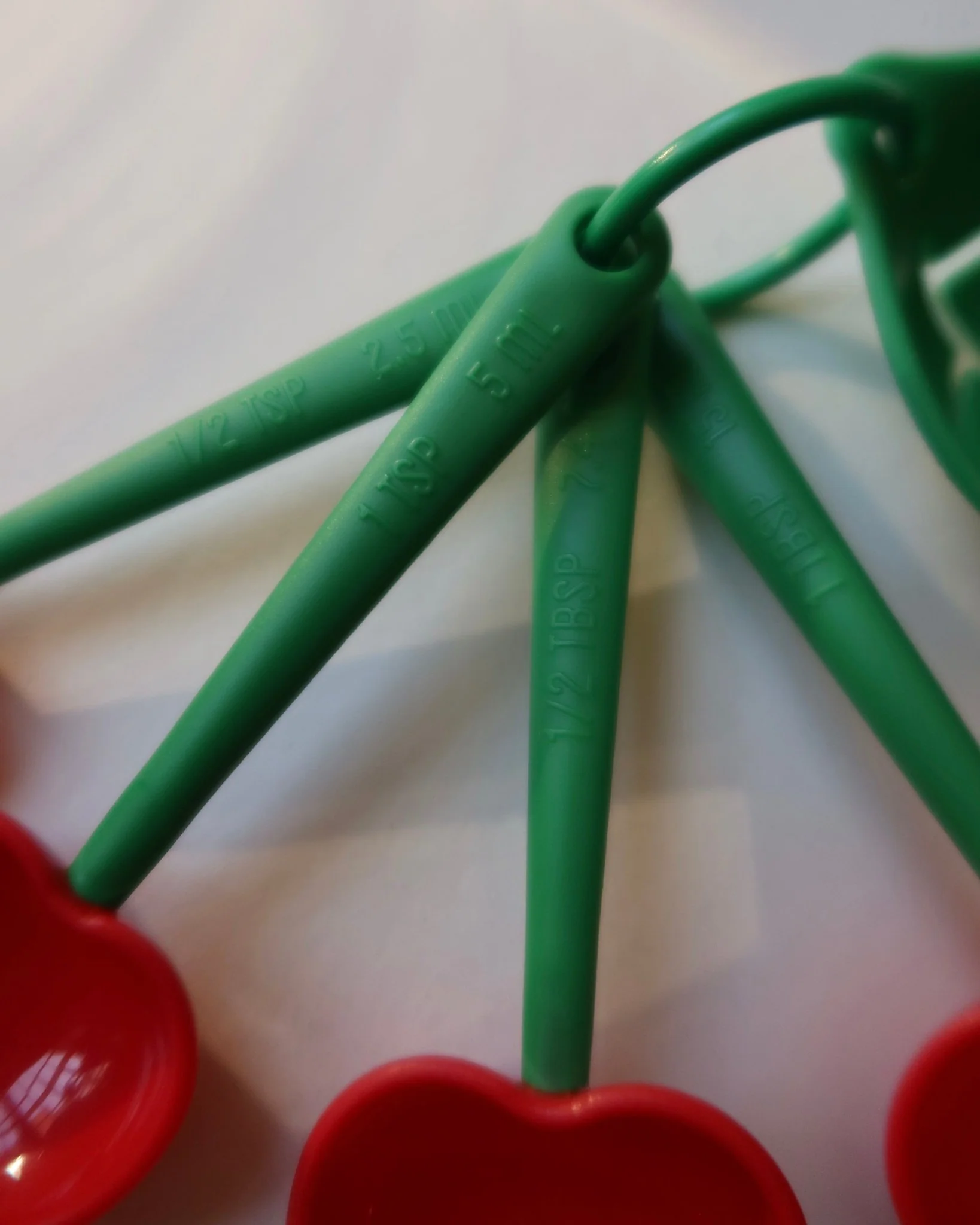 CHERRY MEASURING SPOONS & EGG SEPARATOR - Image 4