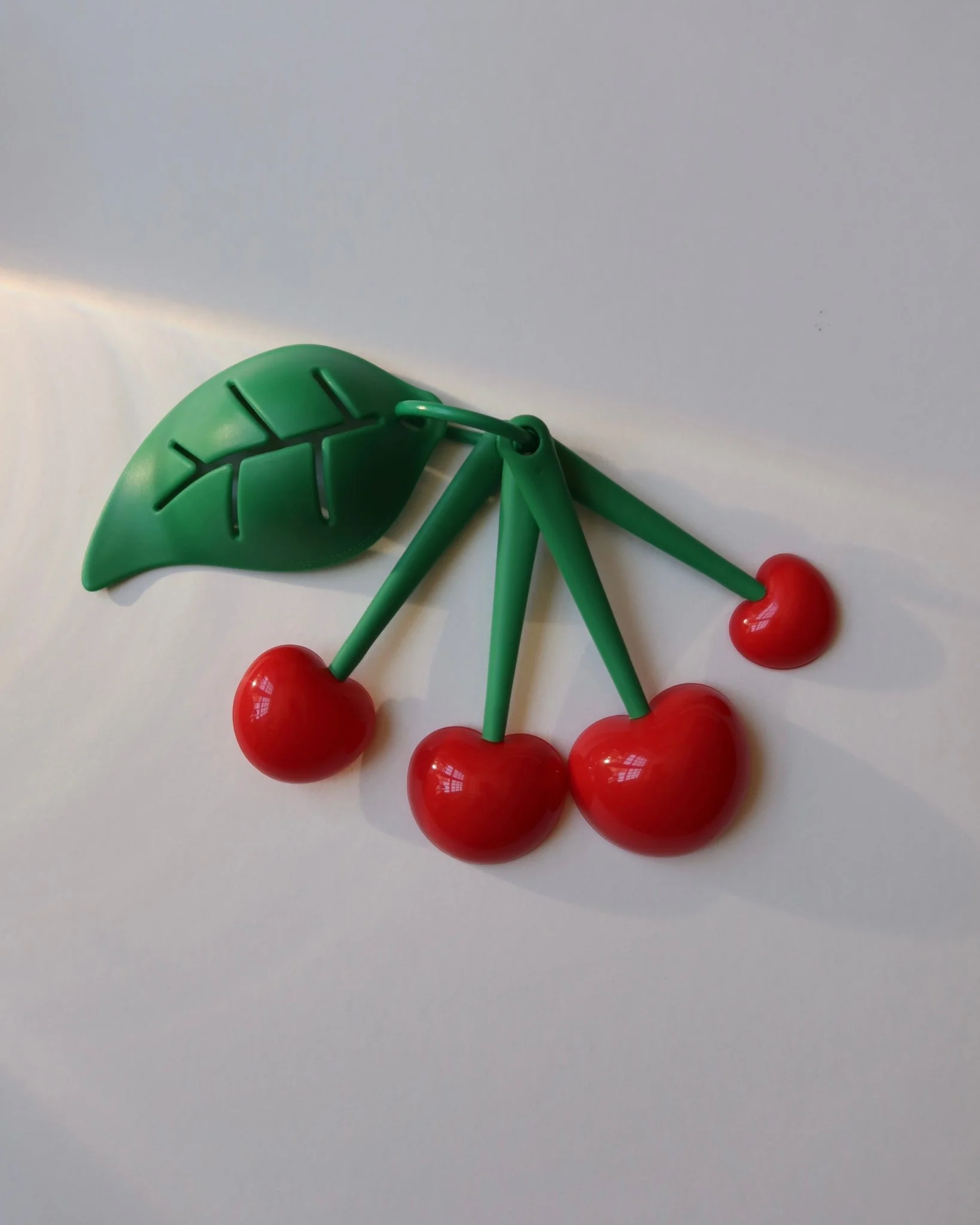 CHERRY MEASURING SPOONS & EGG SEPARATOR - Image 5
