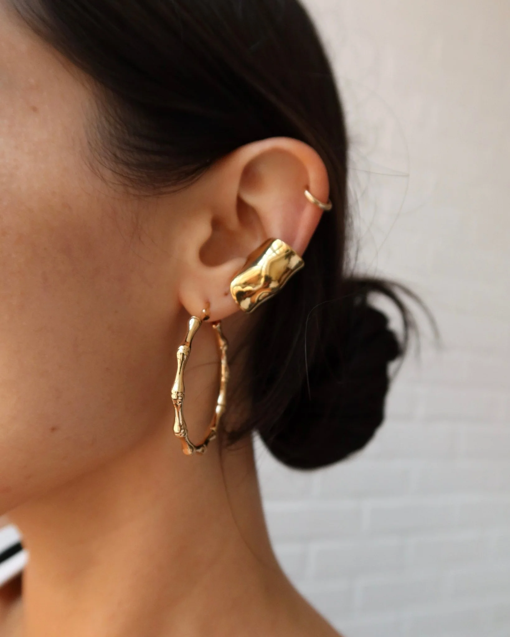 CORALIE OVERSIZED BAMBOO GOLD HOOPS - Image 7