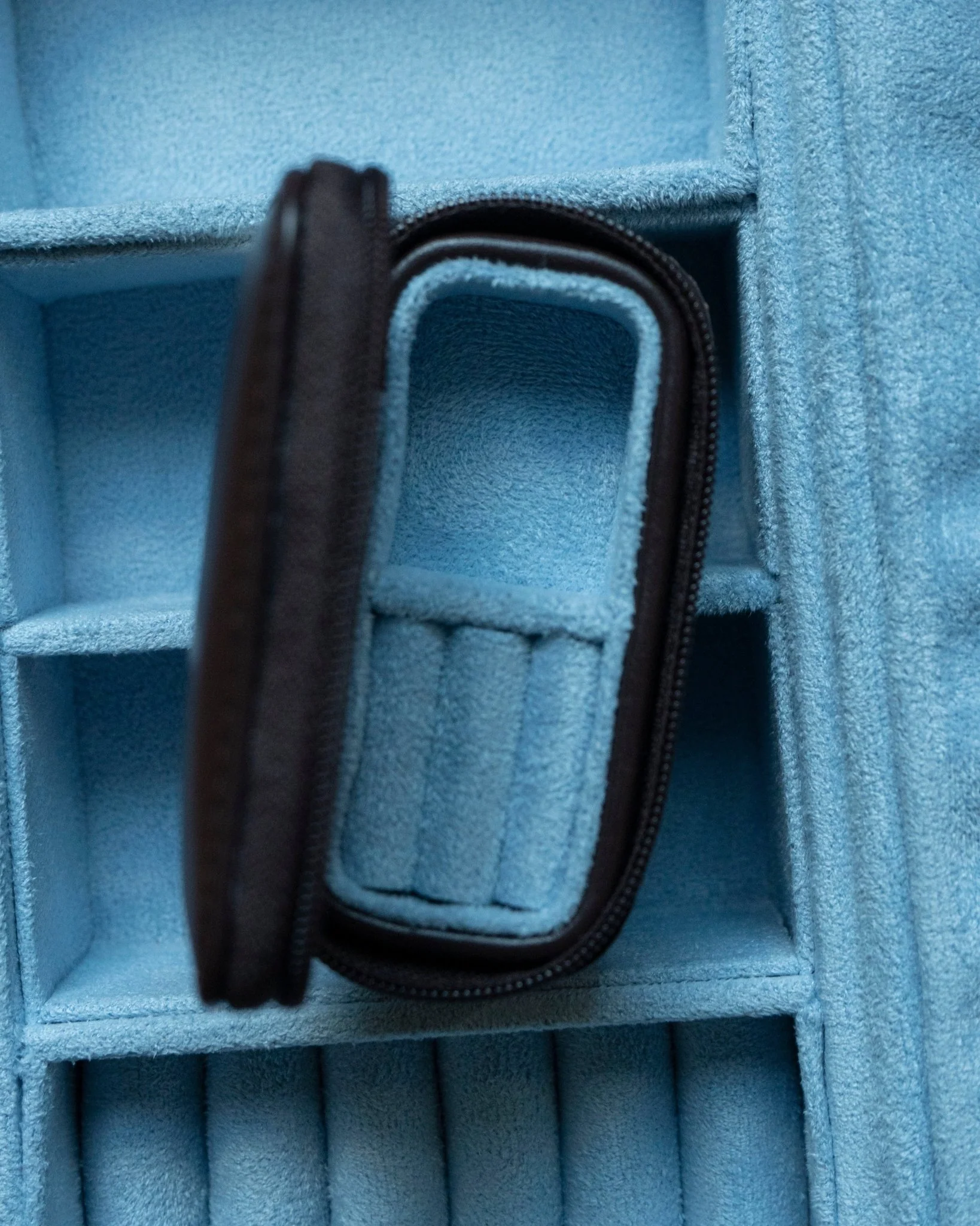 CHOCOLATE & BLUE 2-IN-1 TRAVEL JEWELRY CASE - Image 7