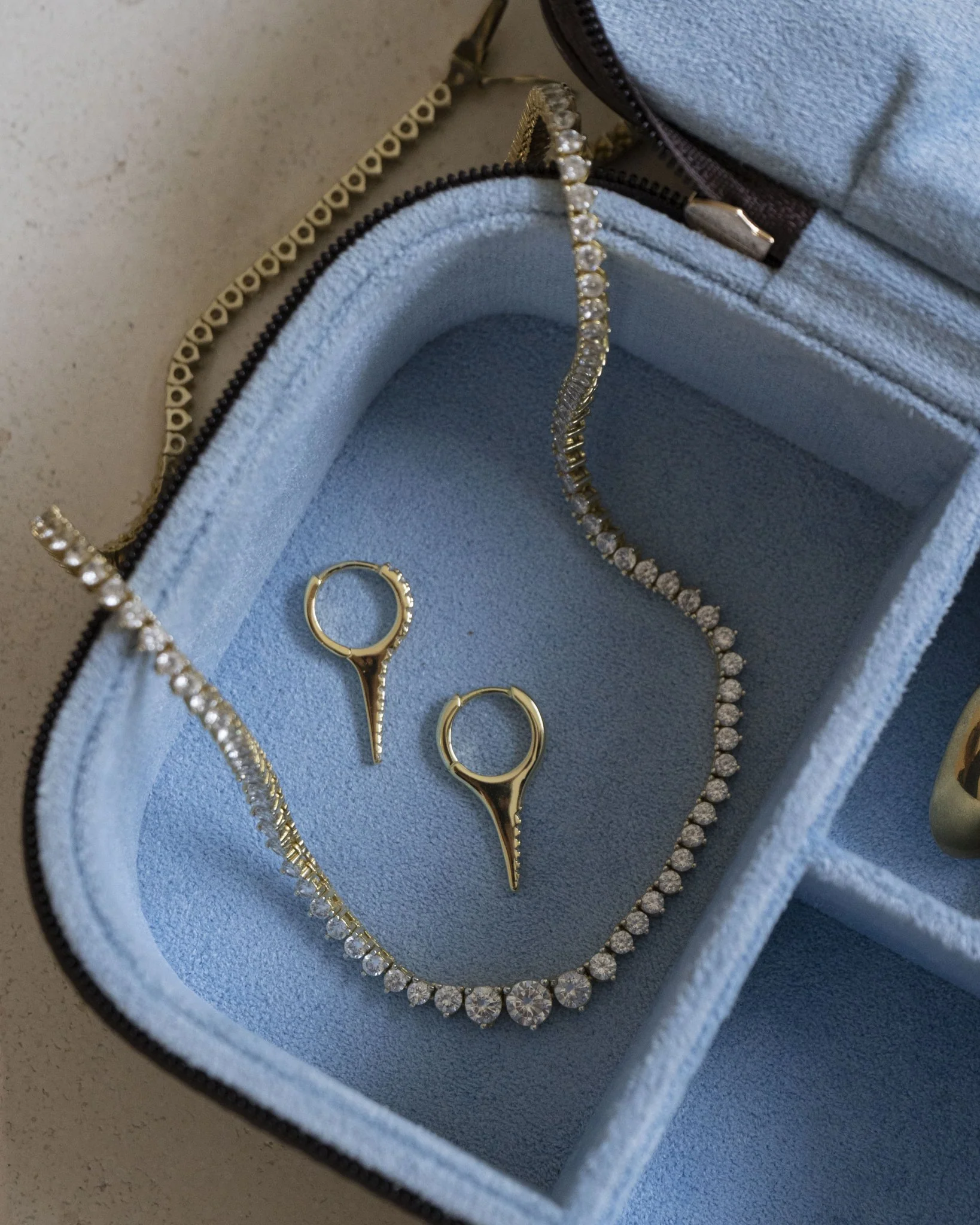CHOCOLATE & BLUE 2-IN-1 TRAVEL JEWELRY CASE - Image 8
