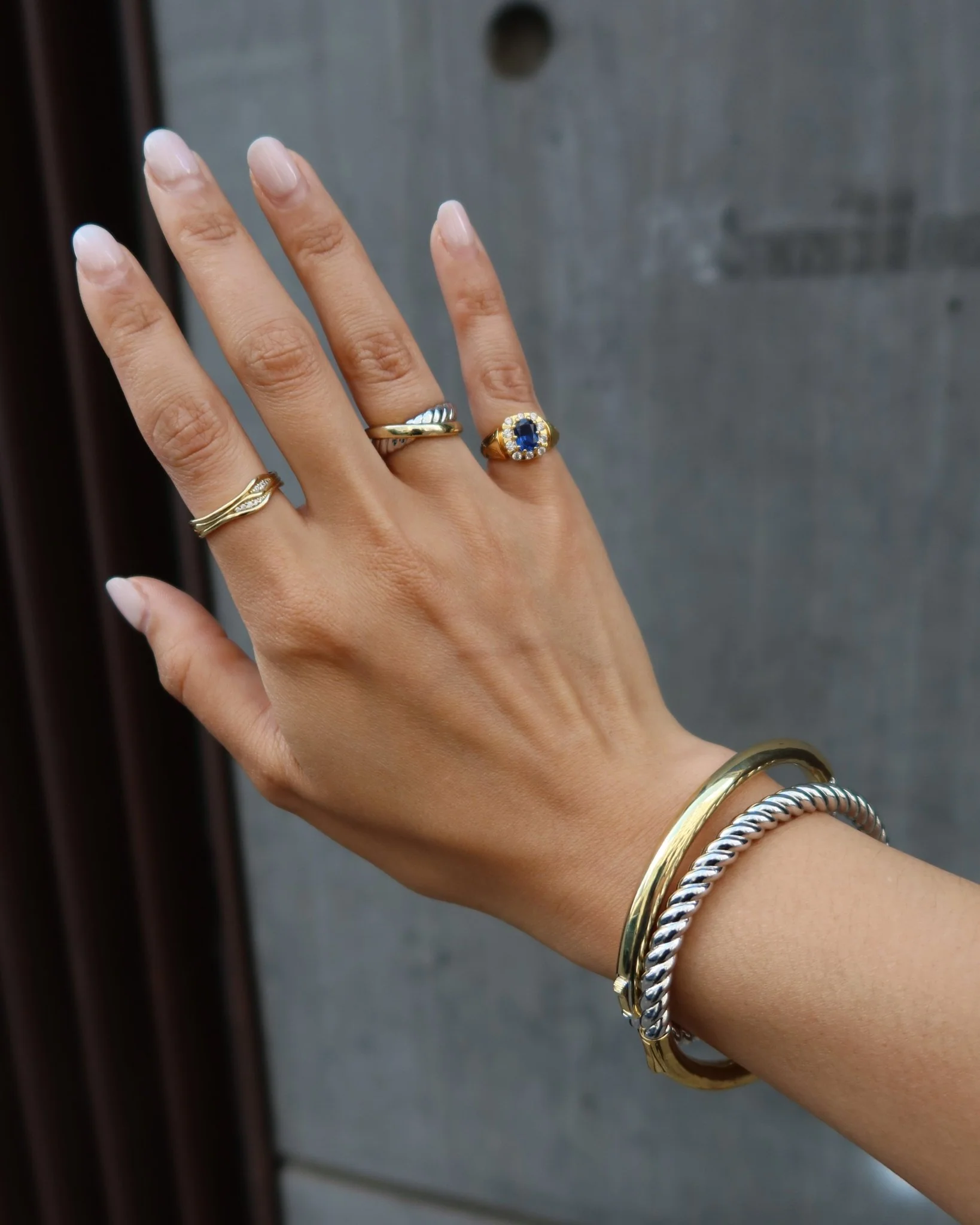 MORGAN MIXED METAL TWIST BANGLE - Image 8
