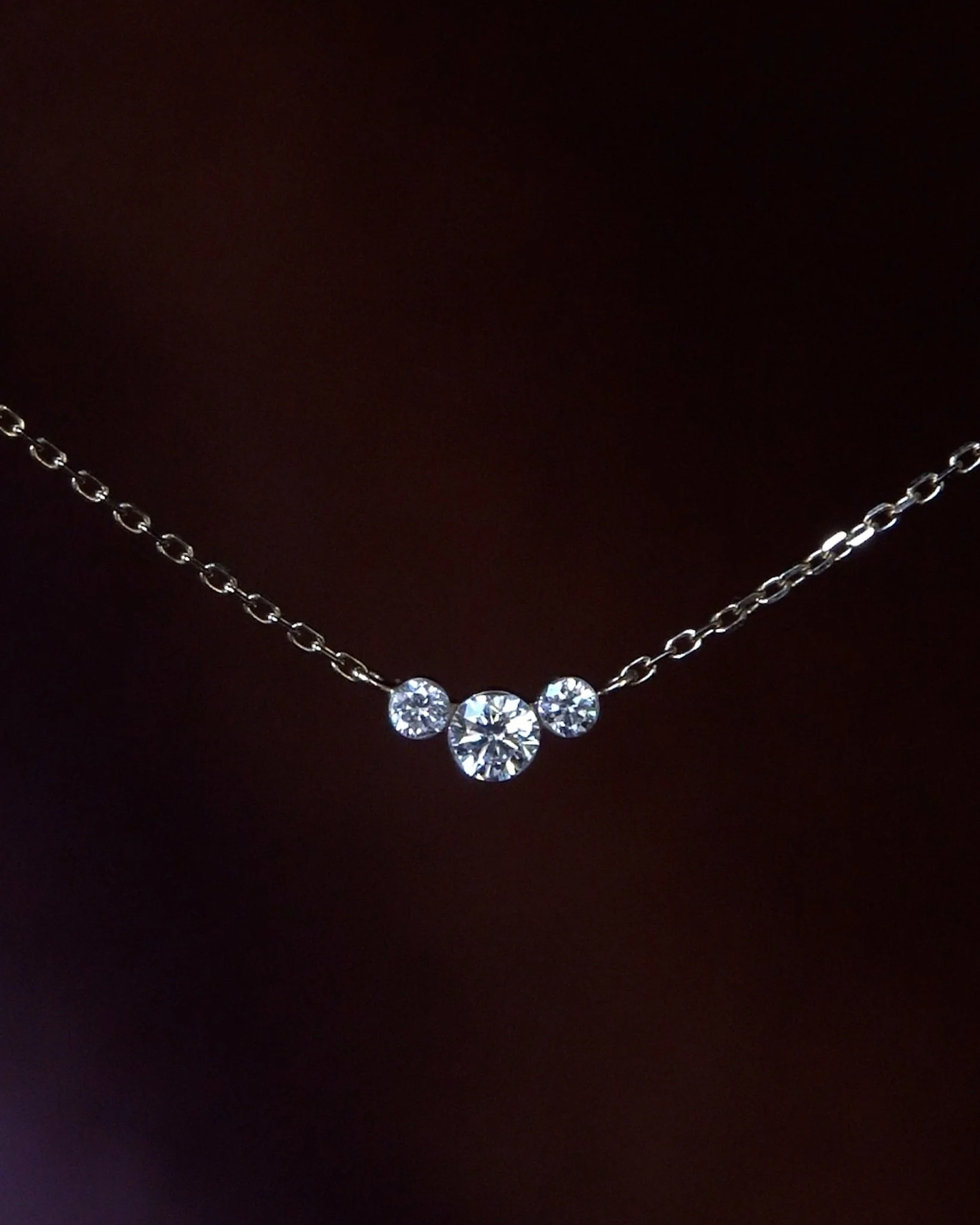 KENSINGTON INVISIBLE SETTING DIAMOND TRIO NECKLACE