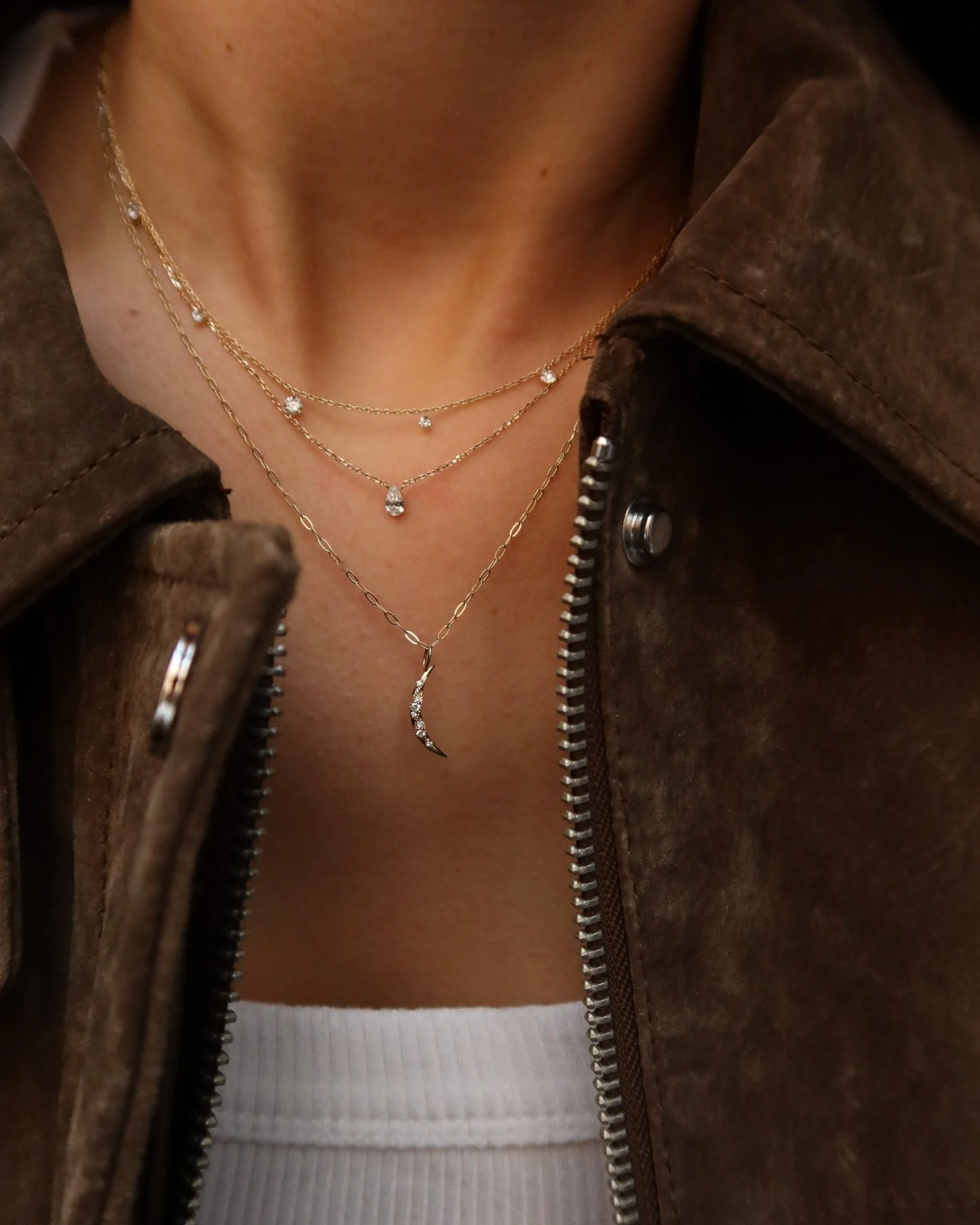 BELVEDERE ALTERNATING FLOATING DIAMOND NECKLACE - Image 3