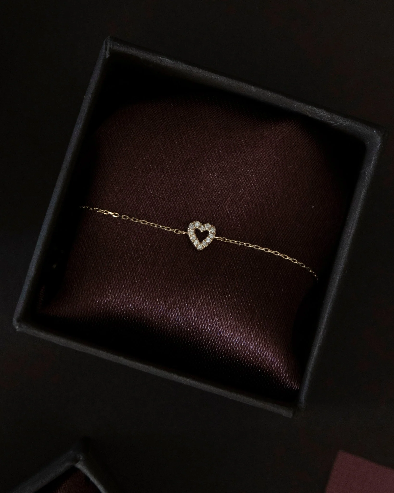 NOTTING HILL PAVÉ DIAMOND OPEN HEART BRACELET - Image 2