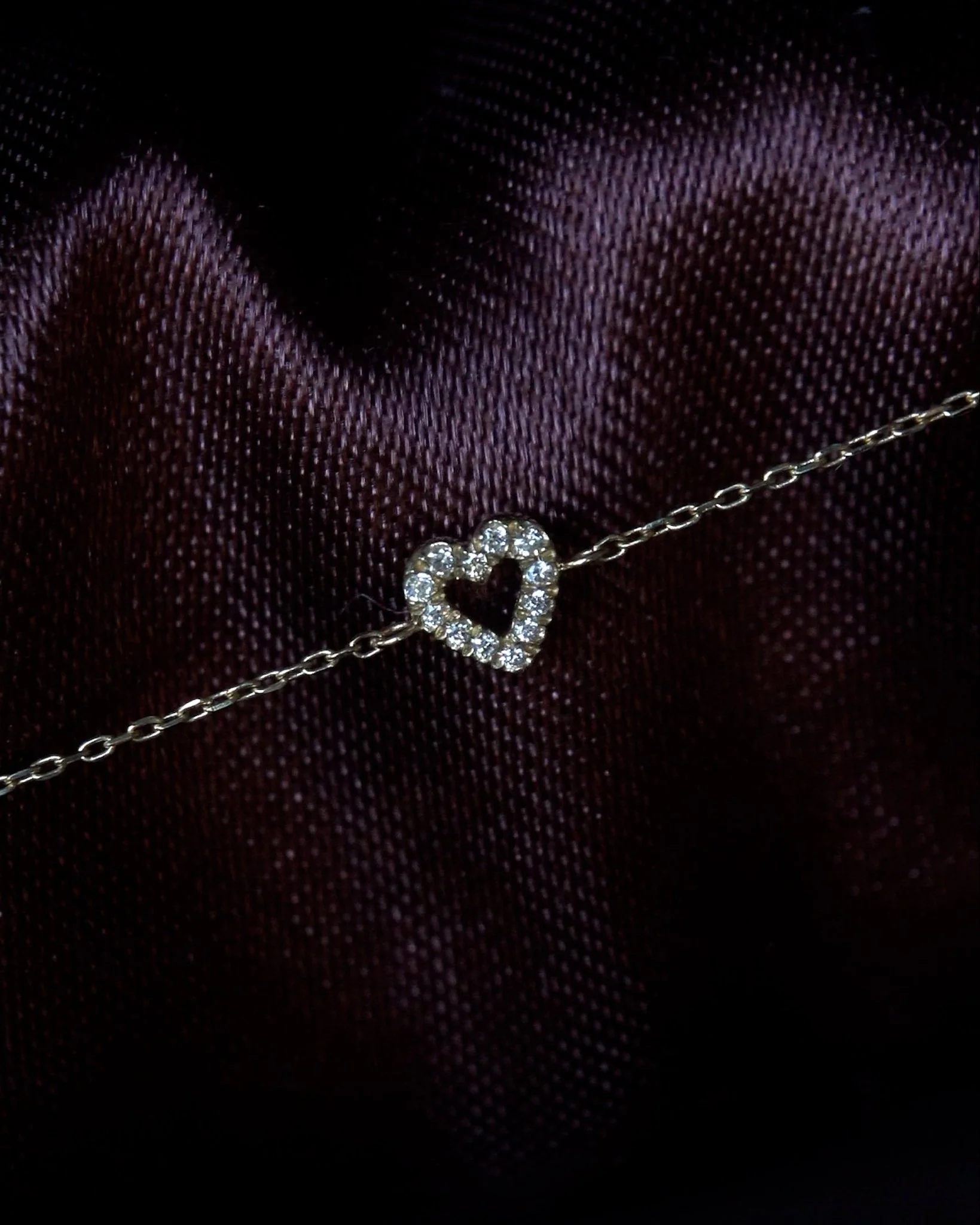 NOTTING HILL PAVÉ DIAMOND OPEN HEART BRACELET - Image 3