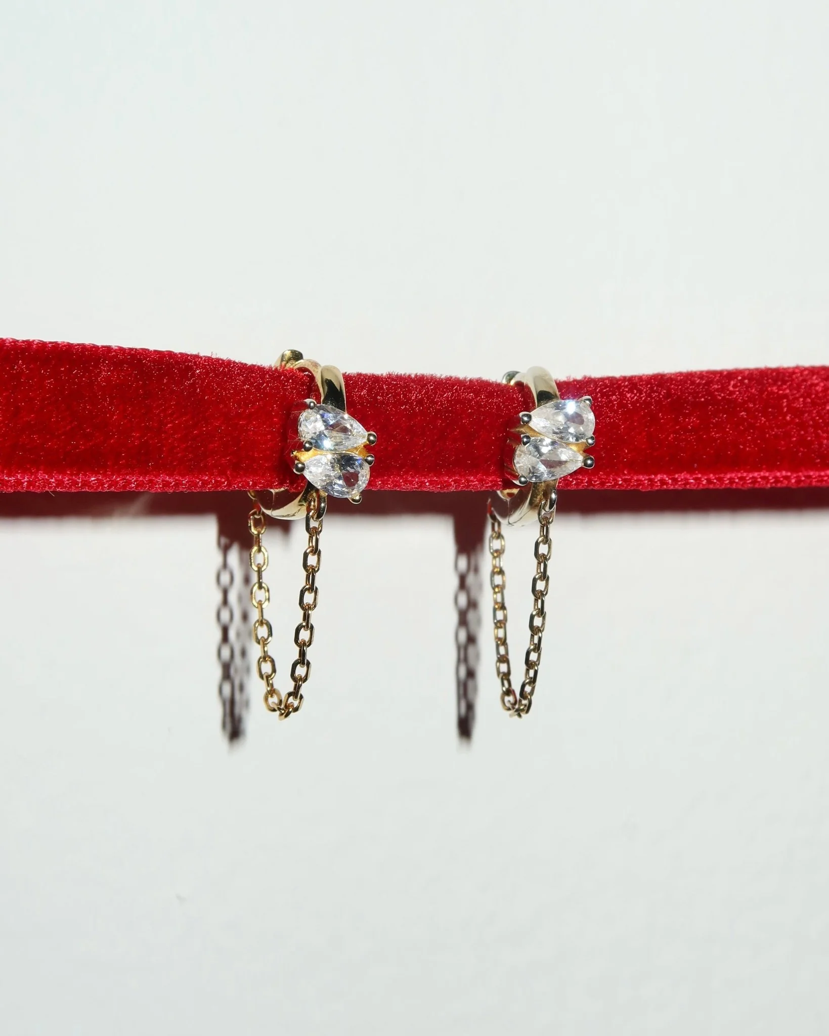 MADISON PEAR CZ CHAIN HUGGIES - Image 4