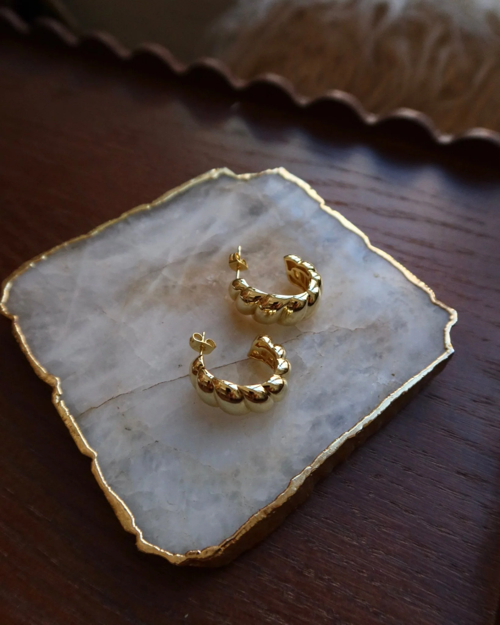 ELIANA CHUNKY CRESCENT EARRINGS - Image 2