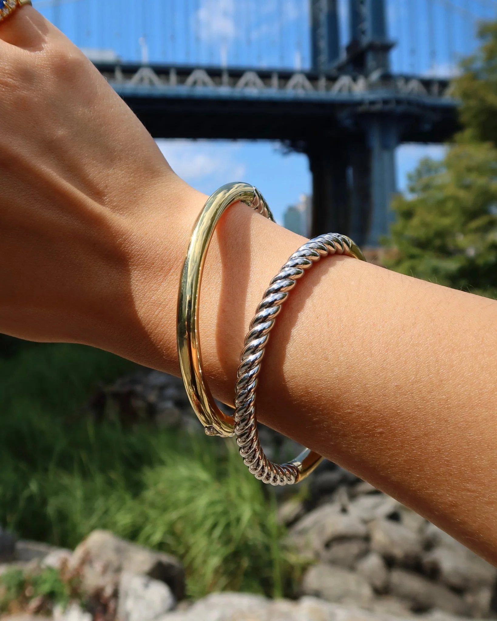 MORGAN MIXED METAL TWIST BANGLE