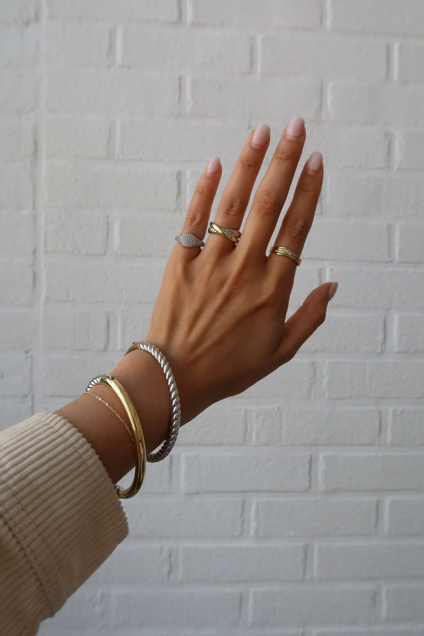 MORGAN MIXED METAL TWIST BANGLE - Image 7