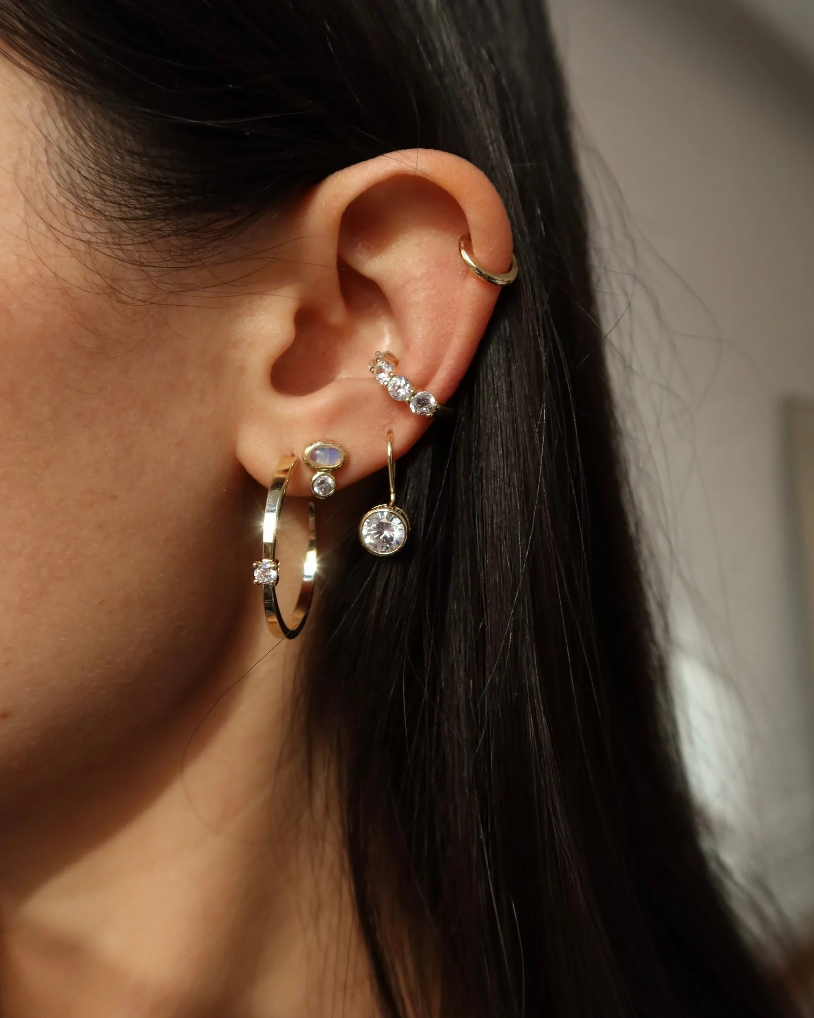NORAH SPARKLE DOT MEDIUM HOOPS - Image 4