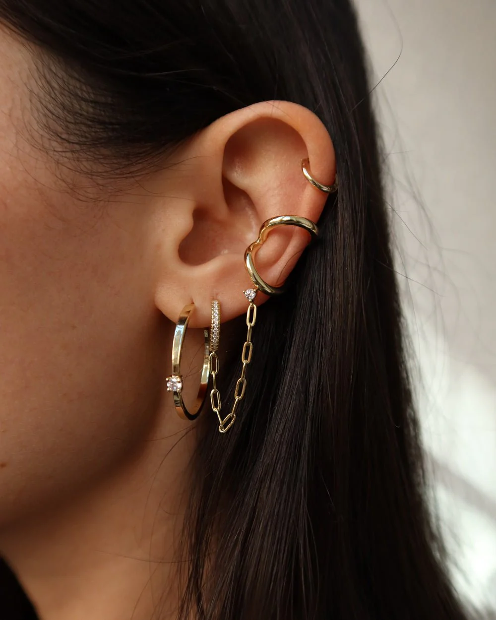 NORAH SPARKLE DOT MEDIUM HOOPS - Image 5