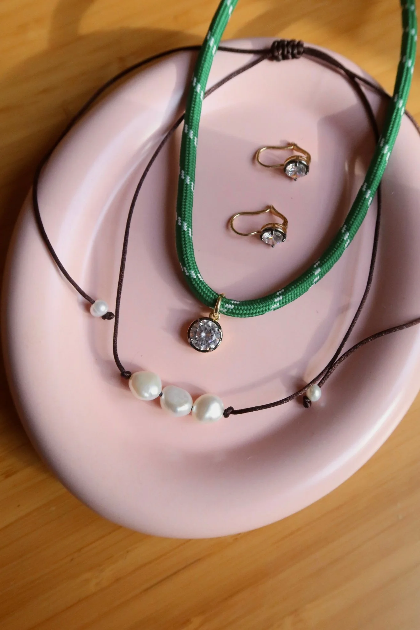 BLYTHE OXIDIZED RIM CZ HUGGIES - Image 12