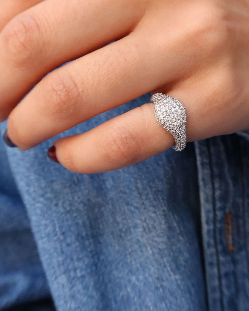 PENELOPE PAVÉ SIGNET RING - Image 6