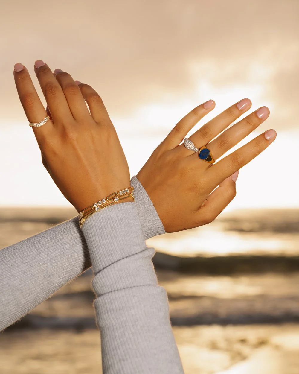 PENELOPE PAVÉ SIGNET RING - Image 9