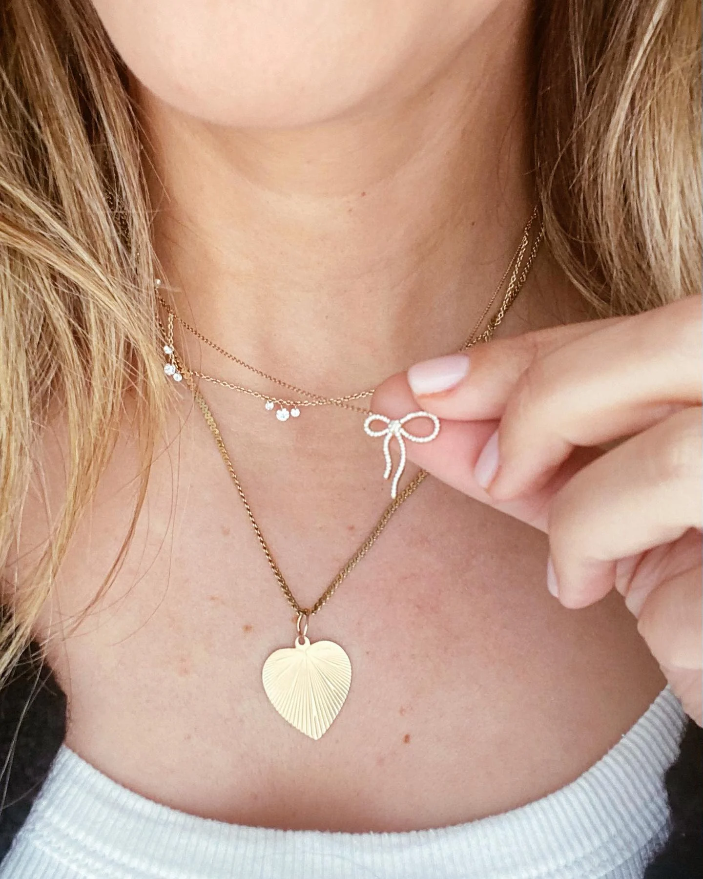 PRESIDIO DIAMOND BOW NECKLACE - Image 10