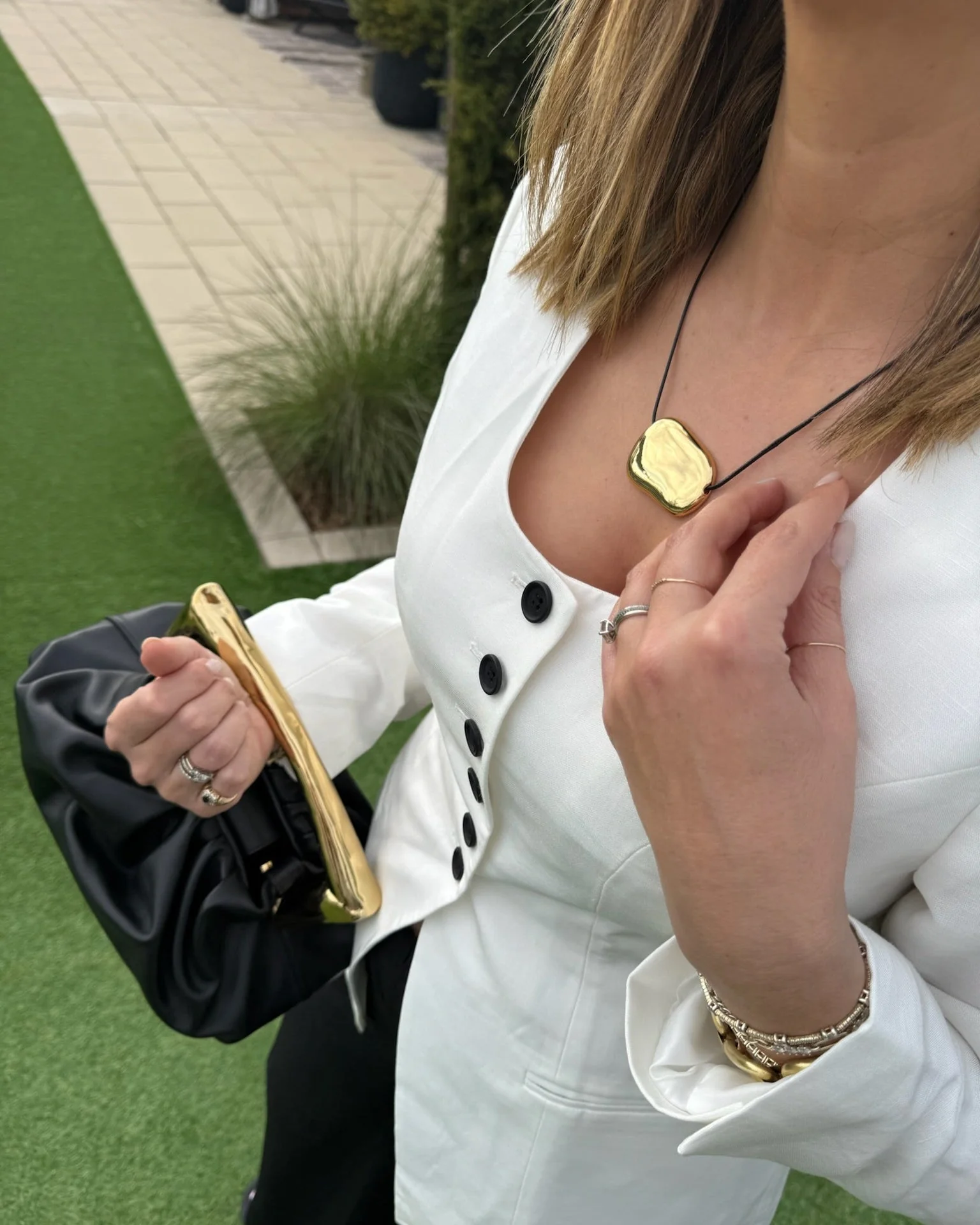RAQUEL ORGANIC GOLD PLATE LEATHER NECKLACE