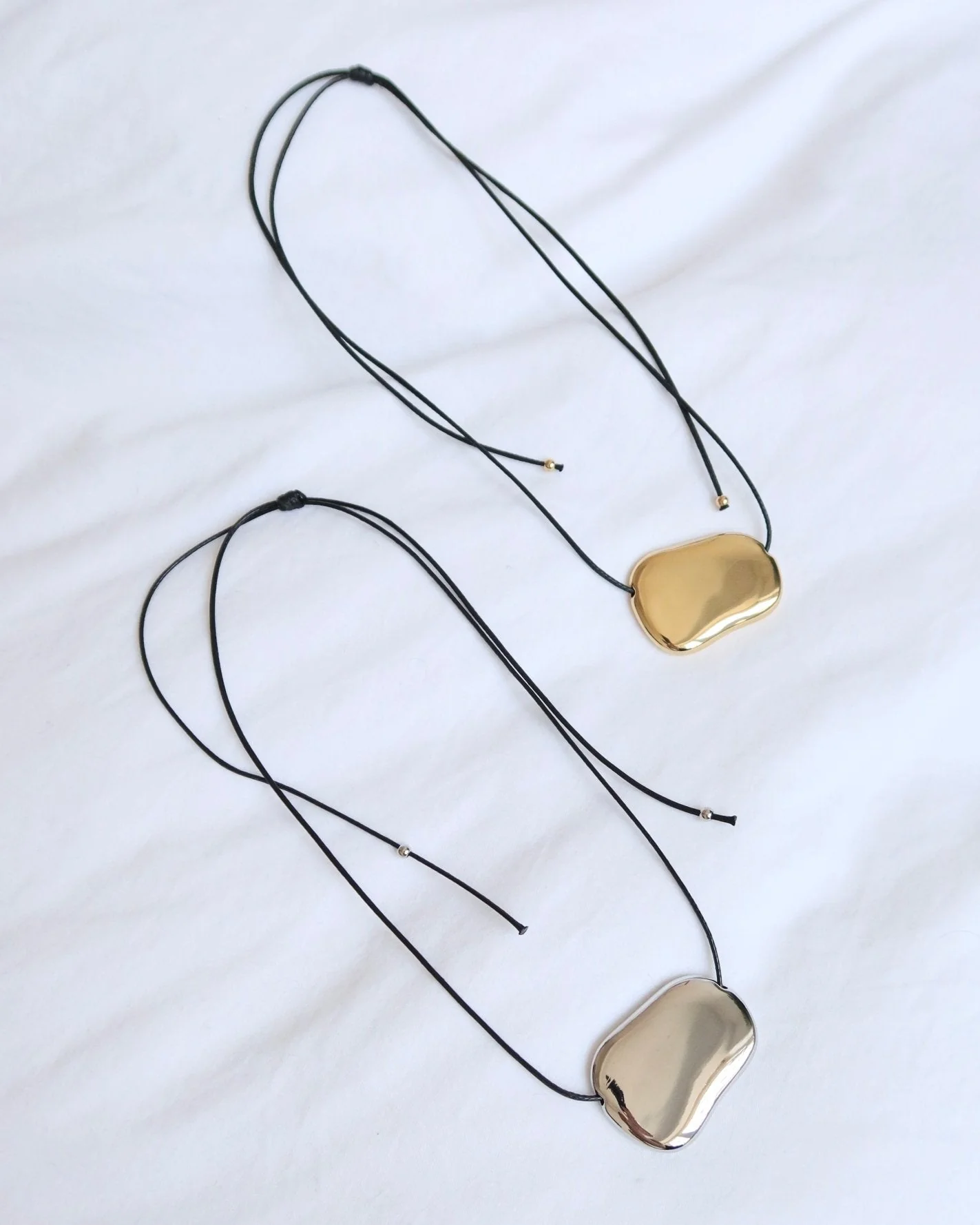 RAQUEL ORGANIC SILVER PLATE LEATHER NECKLACE - Image 8