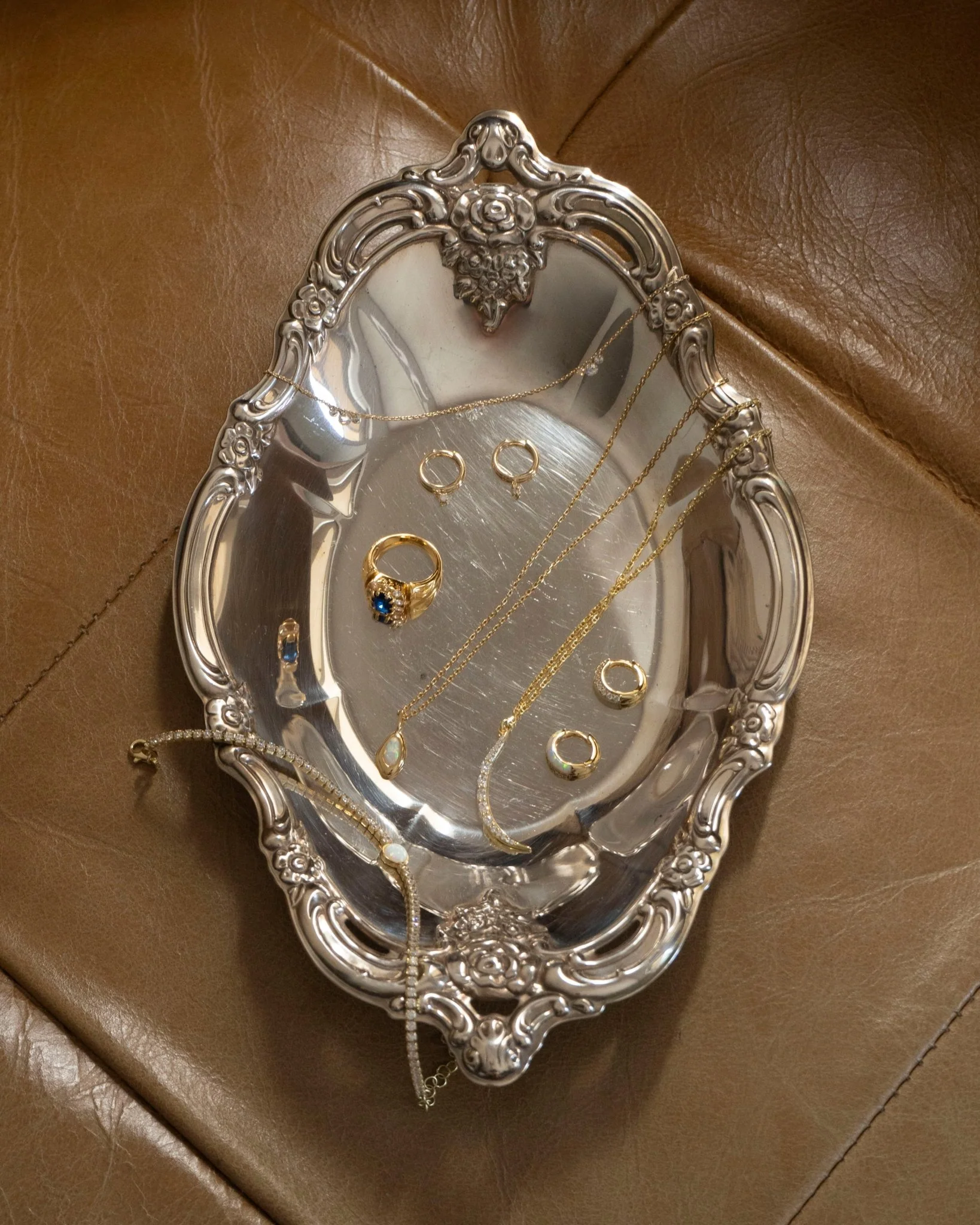 SAUSALITO TRIPLE DIAMOND CLUSTER NECKLACE - Image 9
