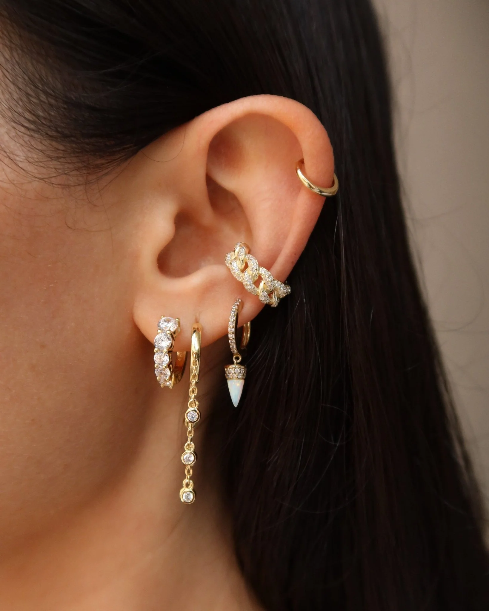 SOPHIE PAVÉ CURB CHAIN EAR CUFF - Image 5