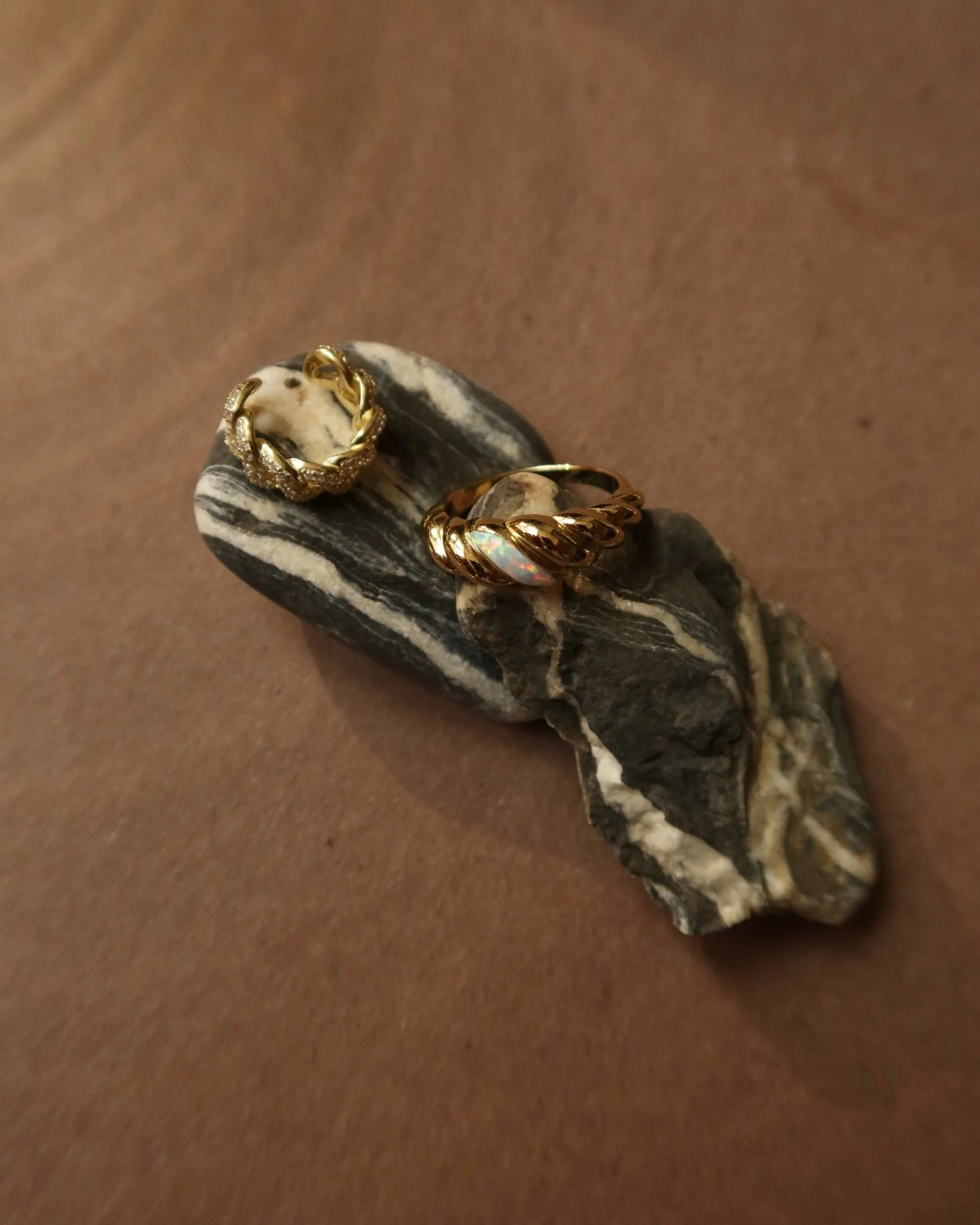 SOPHIE PAVÉ CURB CHAIN EAR CUFF - Image 6