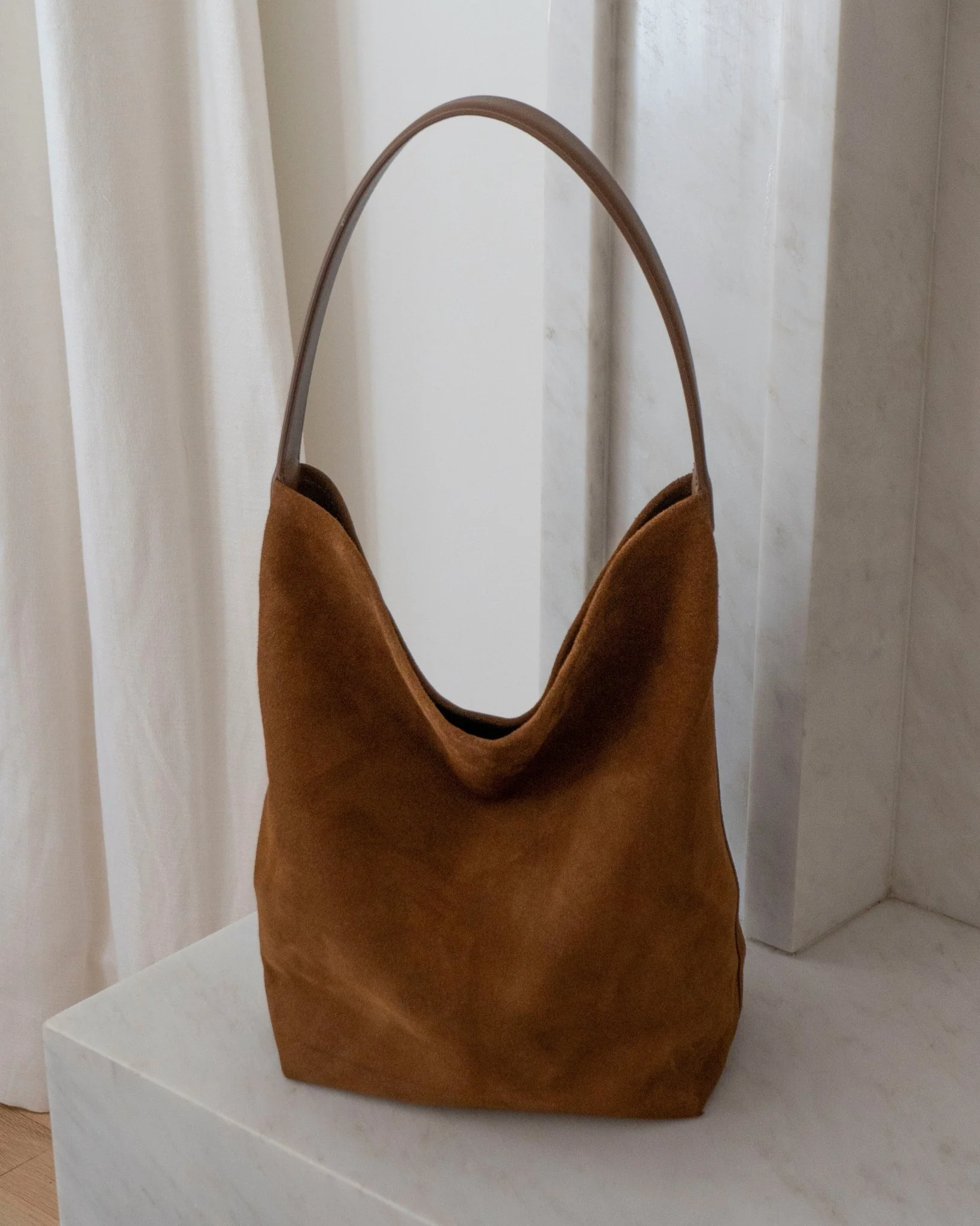 COGNAC SUEDE BUCKET BAG WITH POUCH - Image 2