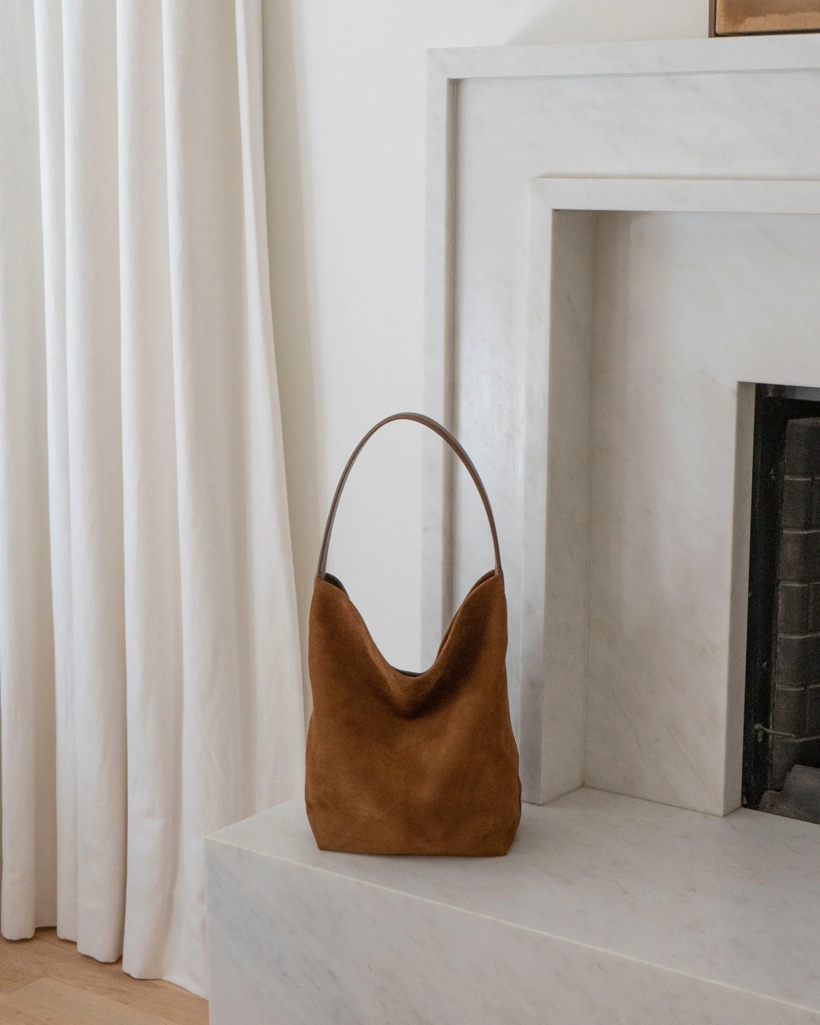 COGNAC SUEDE BUCKET BAG WITH POUCH - Image 7