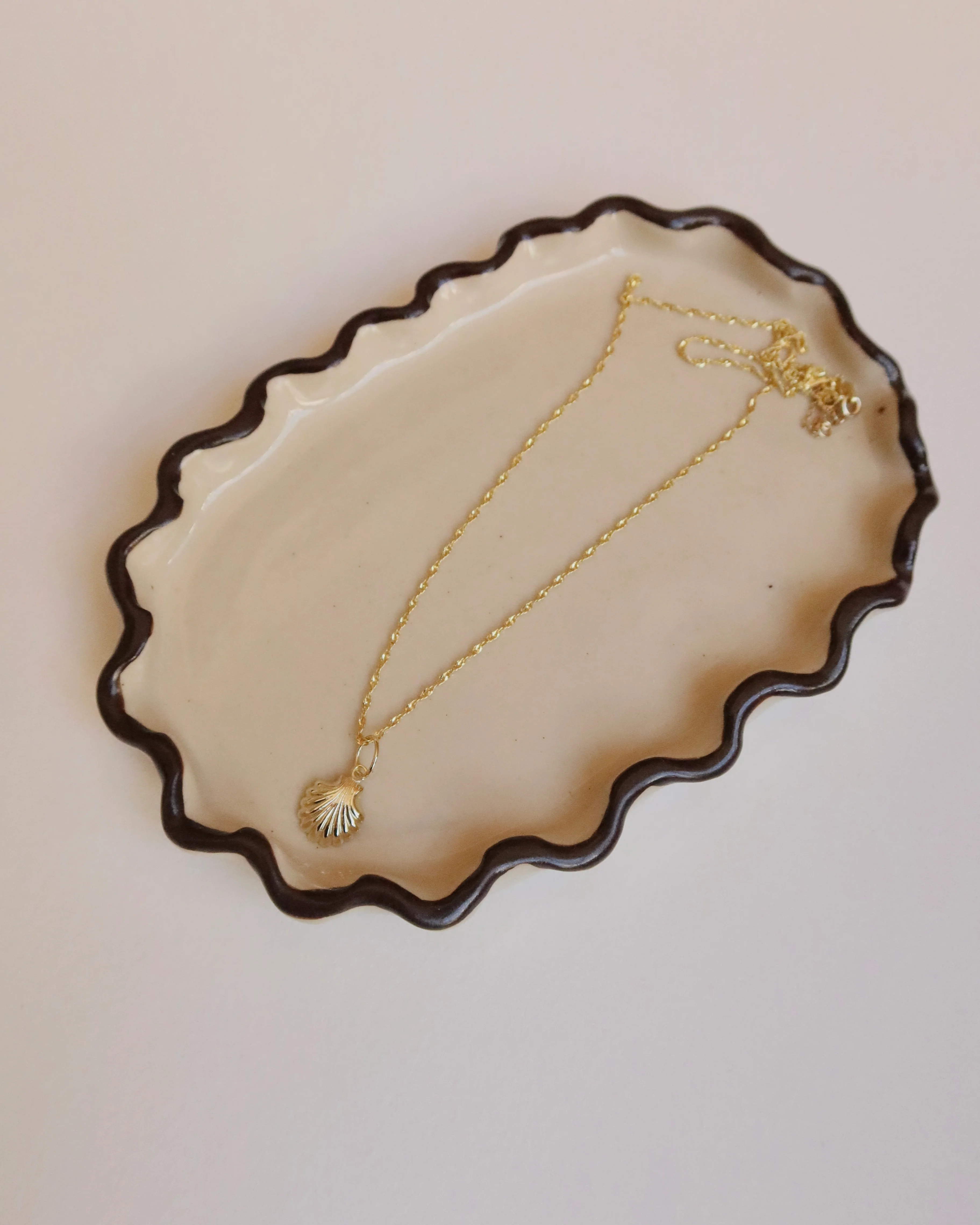 SYDNEY SHELL NECKLACE - Image 4