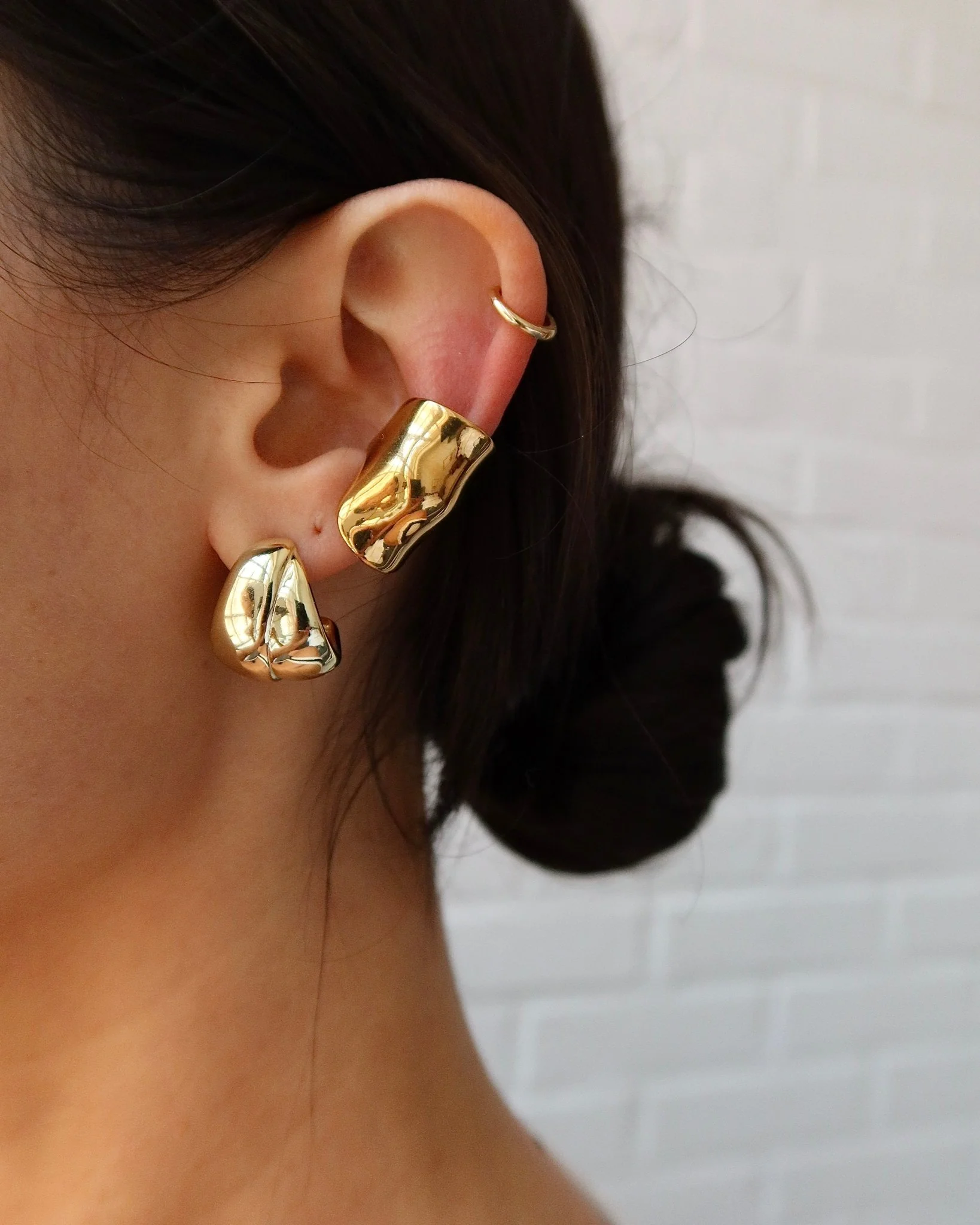 LULU GOLD ARMOR STATEMENT EAR CUFF - Image 6